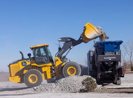 John Deere 644 X-Tier Mid-Size Wheel Loader 231 hp 41,571 lb Operating Weight