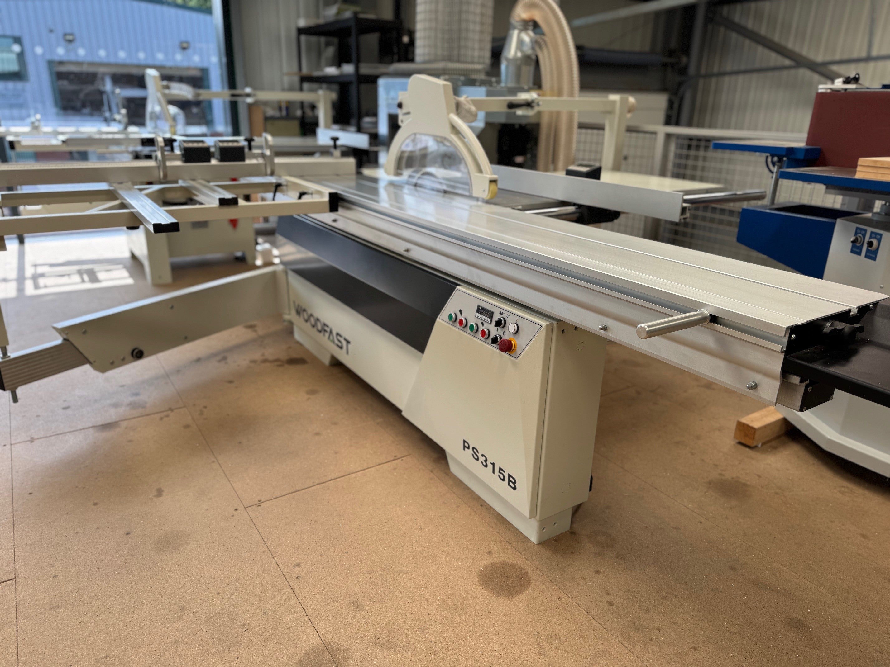 Woodfast PS315B 315mm 3.2m Sliding Table Panel Saw 5.5HP 400V