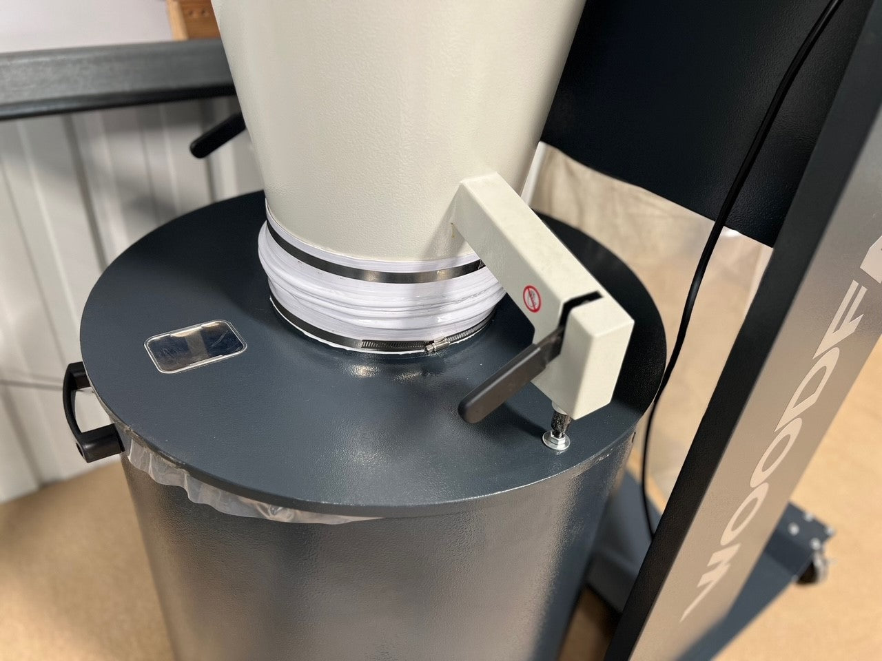 Woodfast CD300A Cyclone Dust Extractor 3HP 3000m³/hr 174L