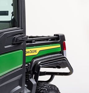 John Deere XUV865R Signature Edition Crossover Utility Vehicle 22.8 hp 2535 lb Weight