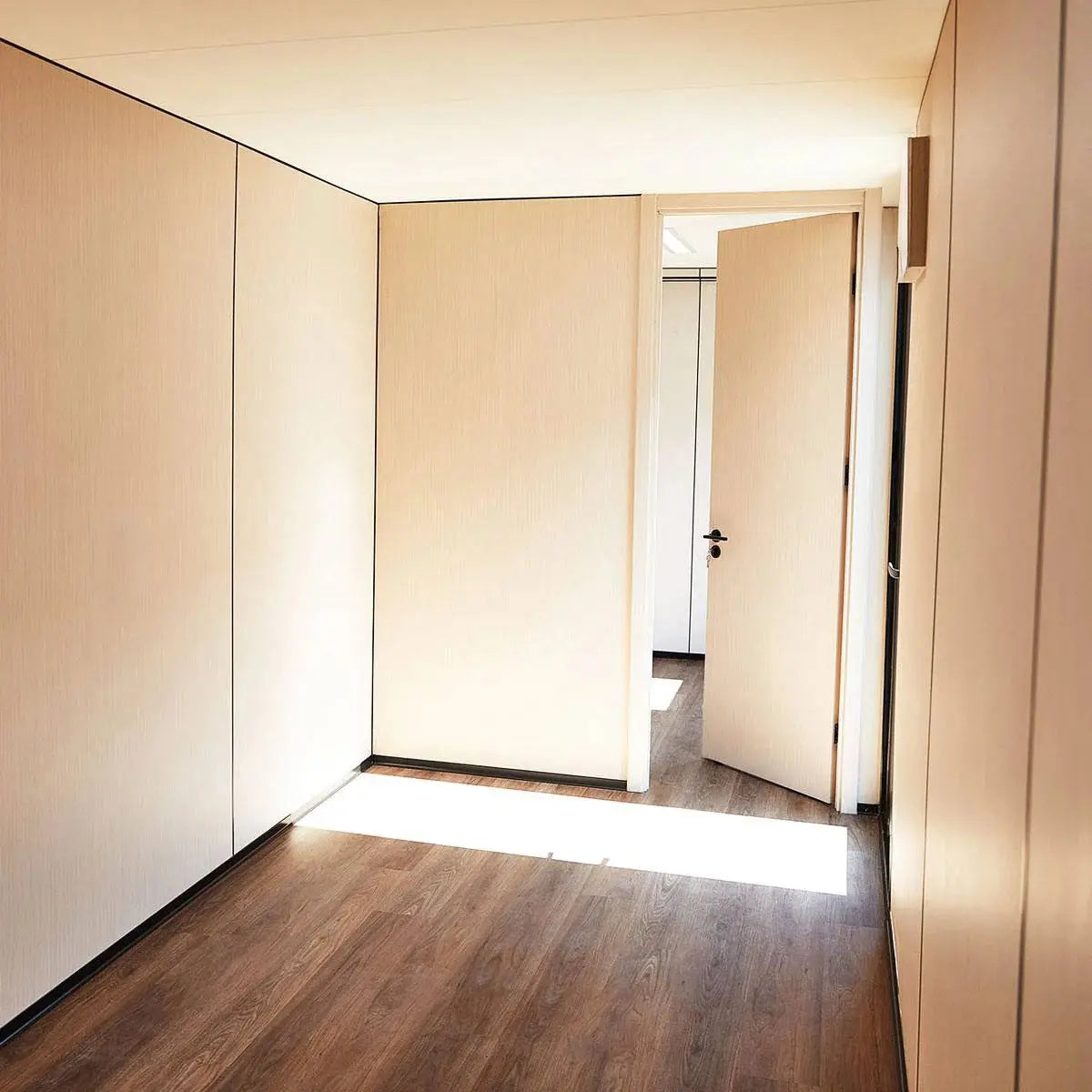 TMG Industrial TMG-SCO40 12.2 m Custom Built Steel Container Office Insulated PVC Flooring