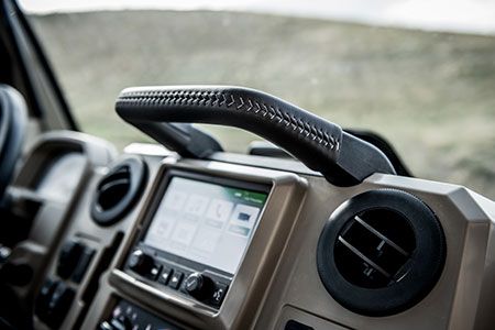 John Deere XUV865R Signature Edition Crossover Utility Vehicle 22.8 hp 2535 lb Weight