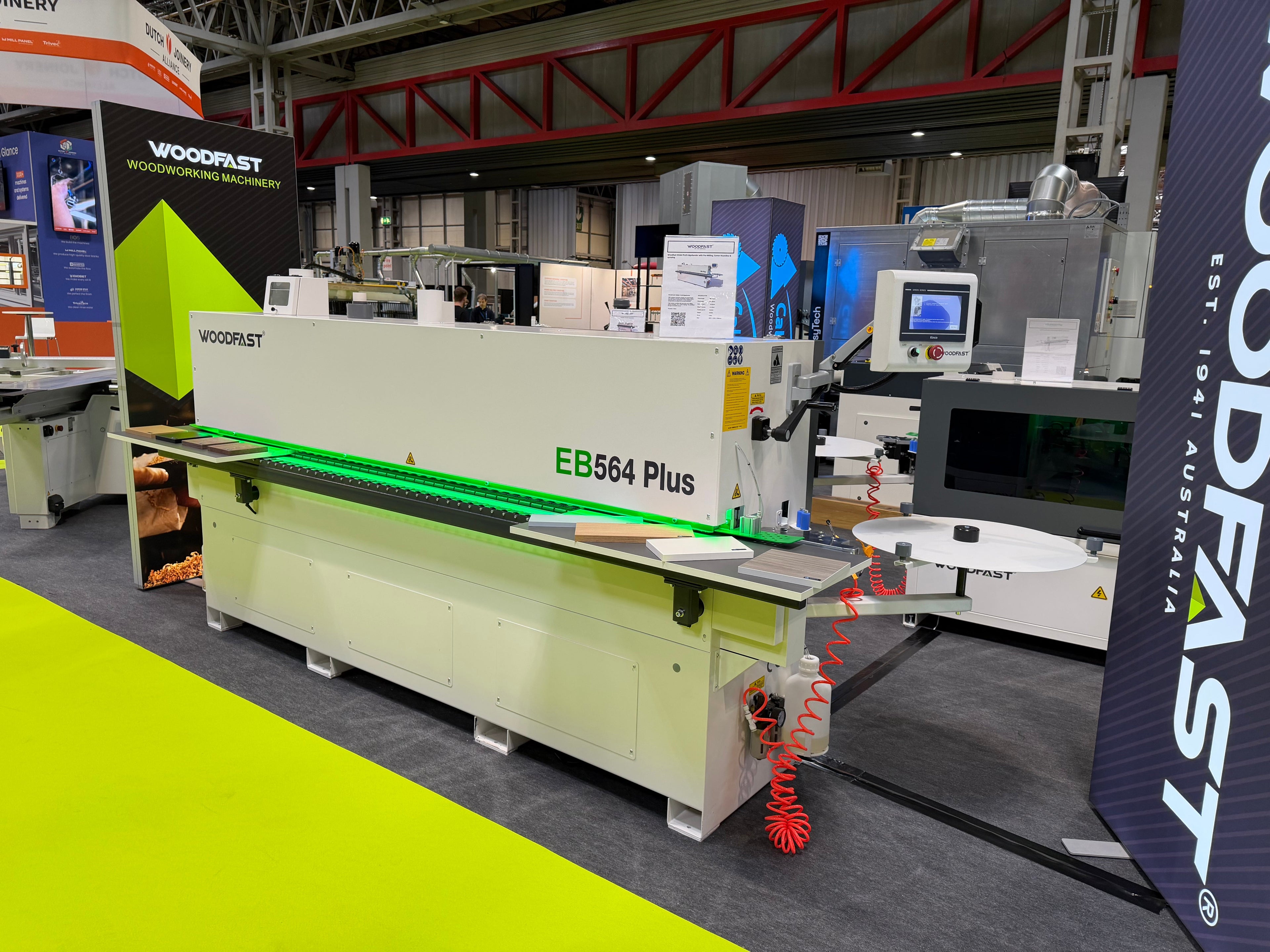 Woodfast EB564 PLUS Edgebander Pre-Milling Corner Rounding Spraying