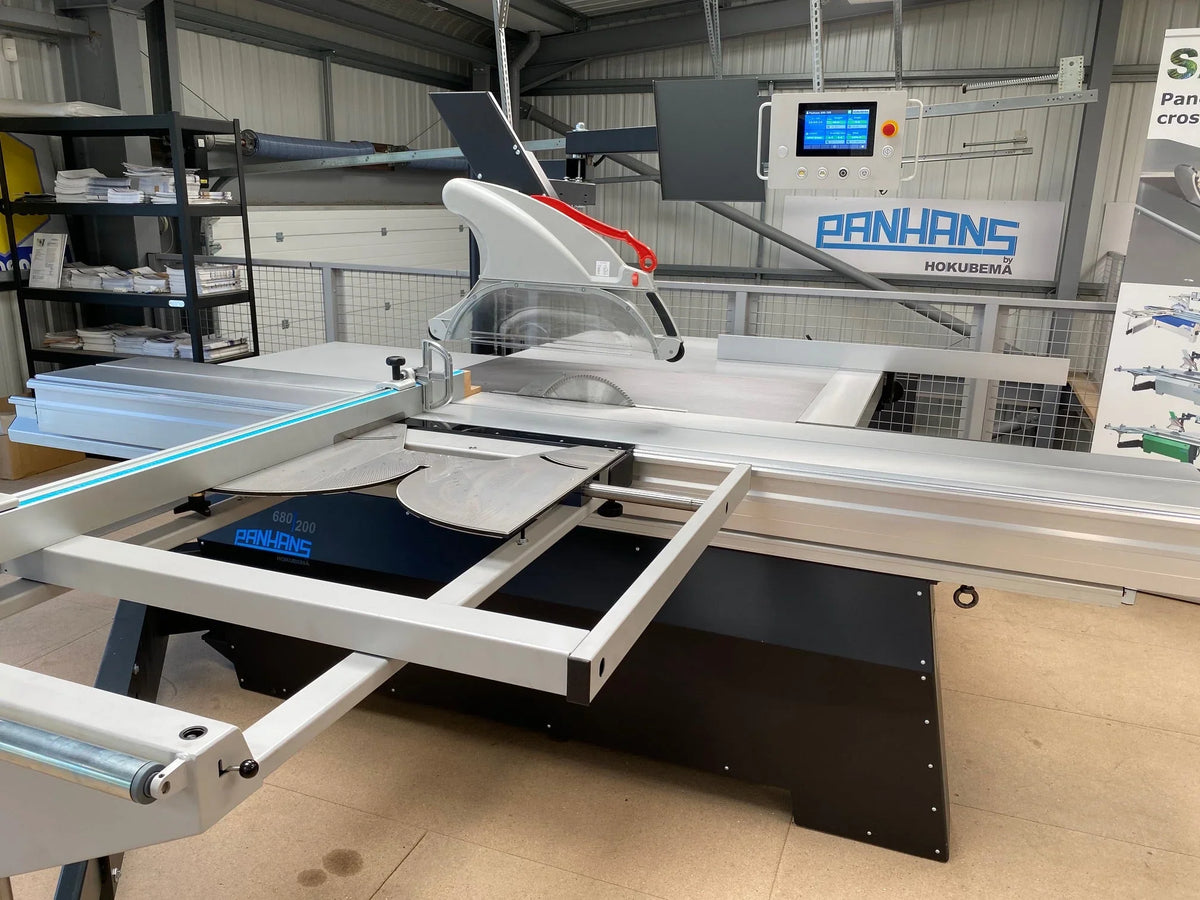 PANHANS 680/200 Auto Sliding Table Panel Saw