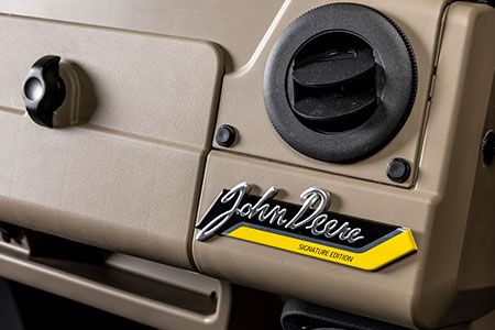 John Deere XUV865R Signature Edition Crossover Utility Vehicle 22.8 hp 2535 lb Weight